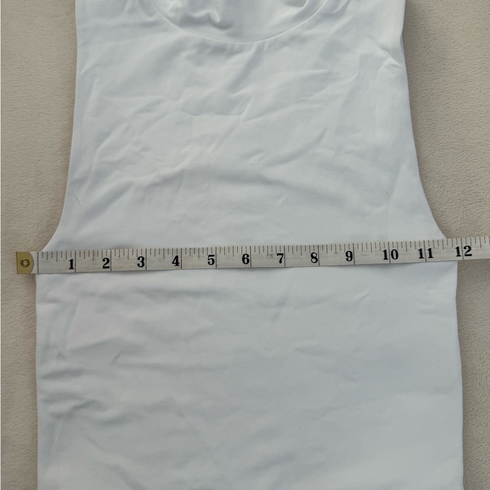 Aritzia Babaton Countour mockneck Tank White Size XS - Picture 4 of 5